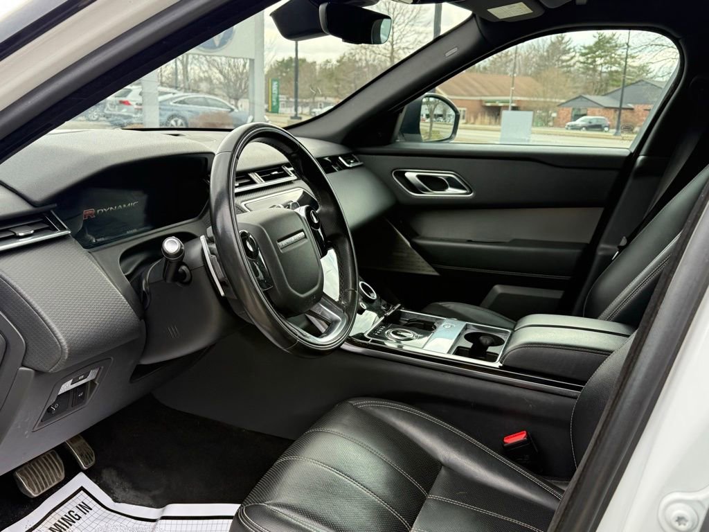 Used 2019 Land Rover Range Rover Velar R-Dynamic SE AWD/4WD image 30