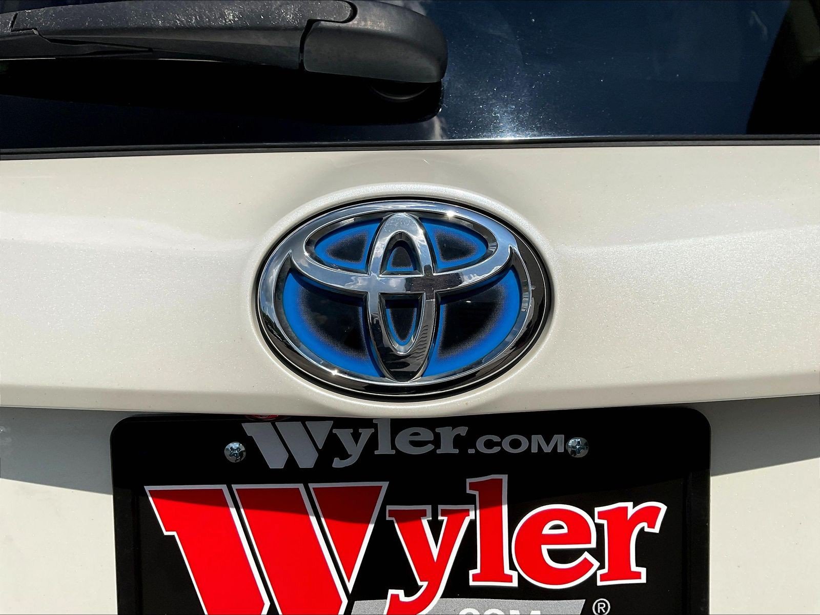 Used 2018 Toyota RAV4 Limited w/ Advanced Technology Package AWD/4WD image 24