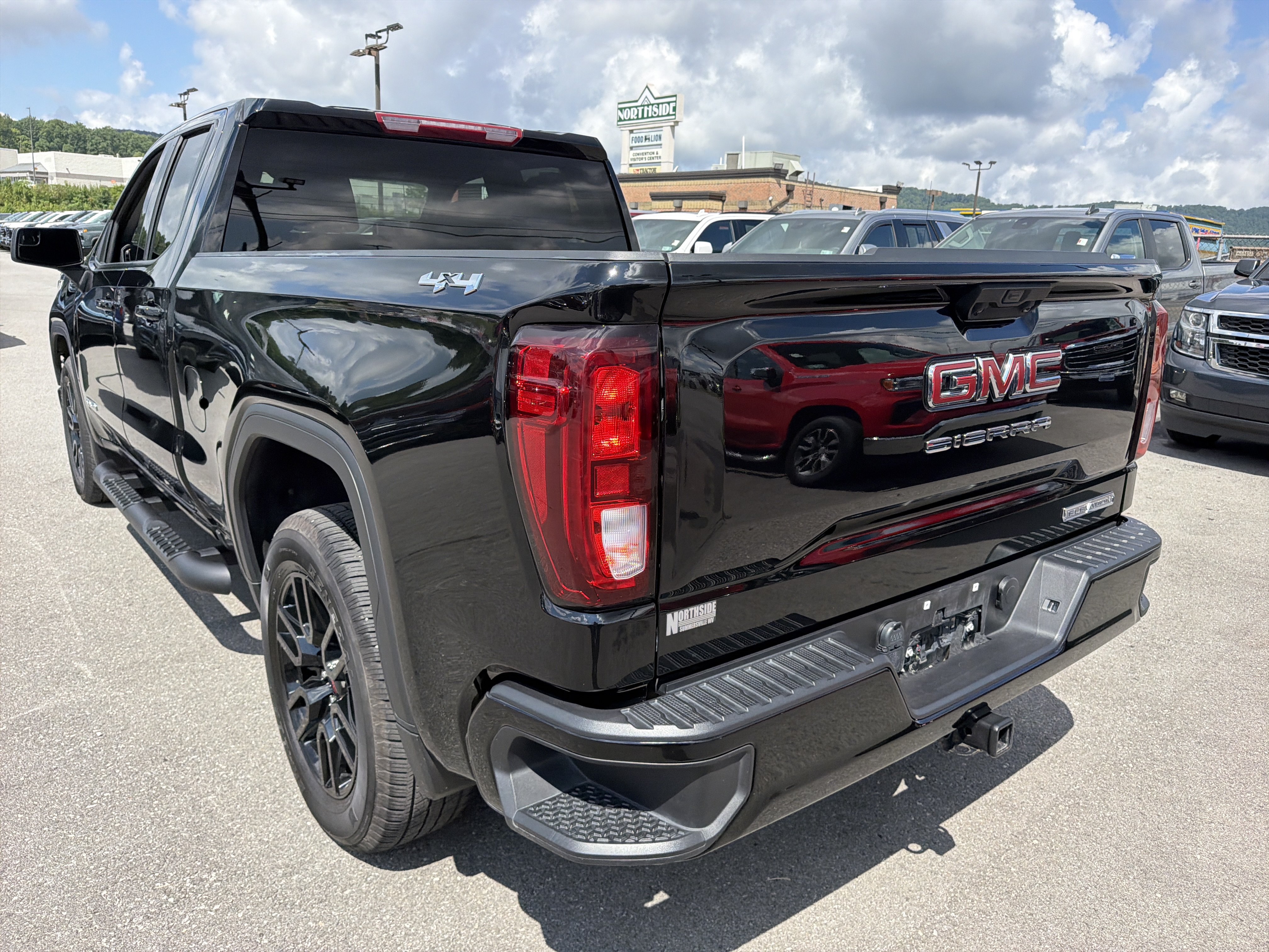 Certified 2025 GMC Sierra 1500 Elevation AWD/4WD image 9