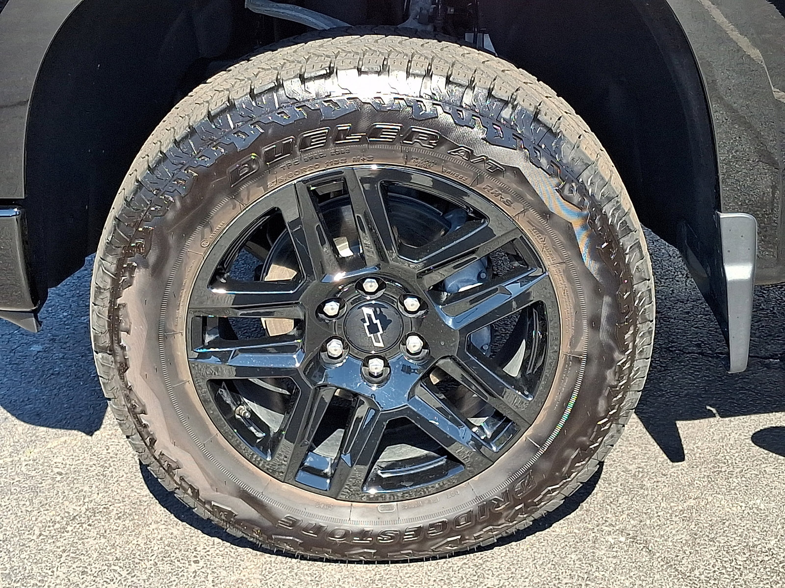 Used 2025 Chevrolet Silverado 1500 Custom Trail Boss w/ Turbomax Blackout Package AWD/4WD image 9
