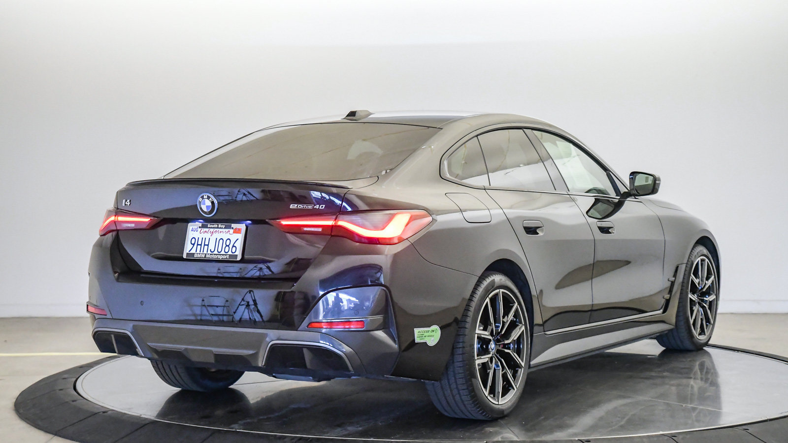 Certified 2023 BMW i4 eDrive40 w/ M Sport Package RWD image 5