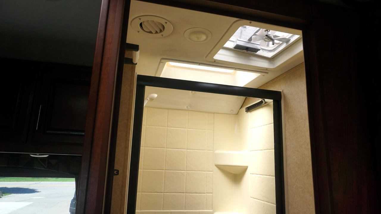 Used 2012 Mercedes-Benz Sprinter 3500 image 28