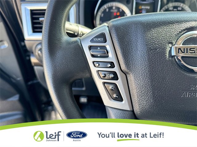 Used 2017 Nissan Titan SV image 31