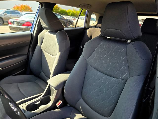 Used 2022 Toyota Corolla Cross LE AWD/4WD image 33