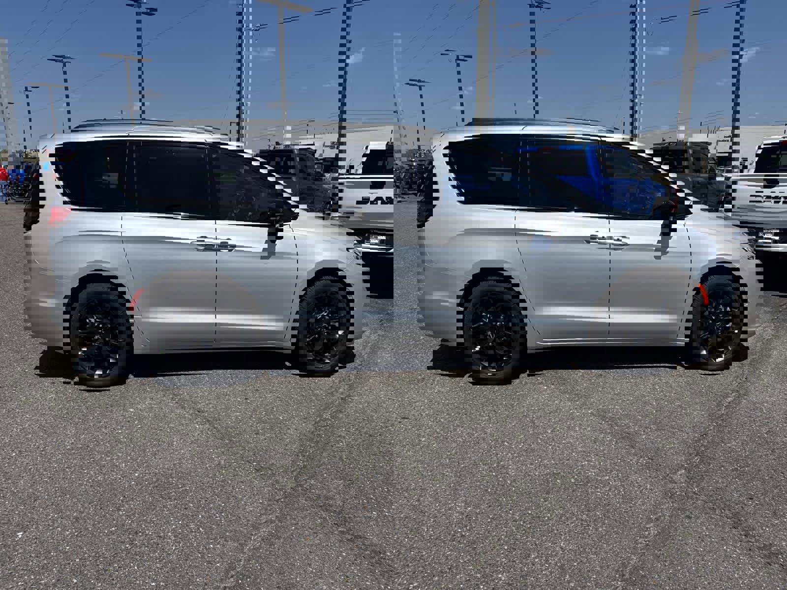 New 2026 Chrysler Pacifica Limited image 6