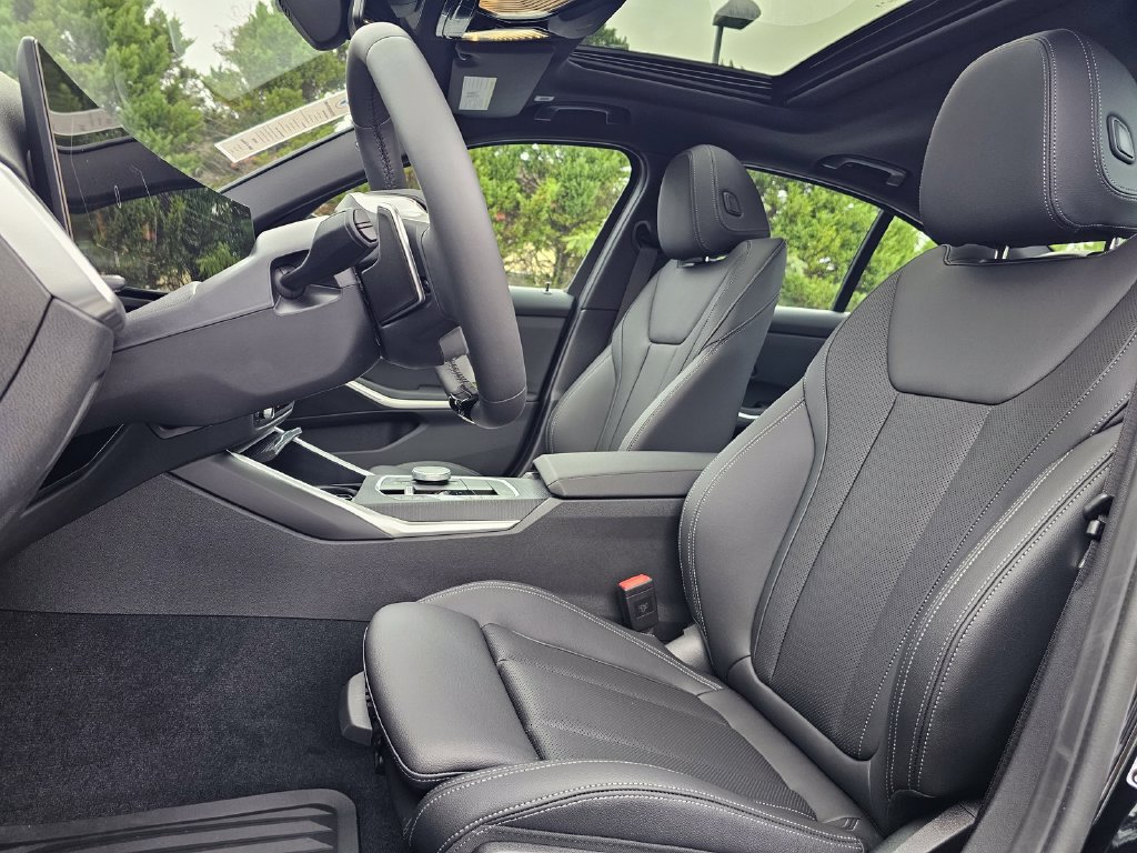 New 2026 BMW 330i Sedan RWD image 14