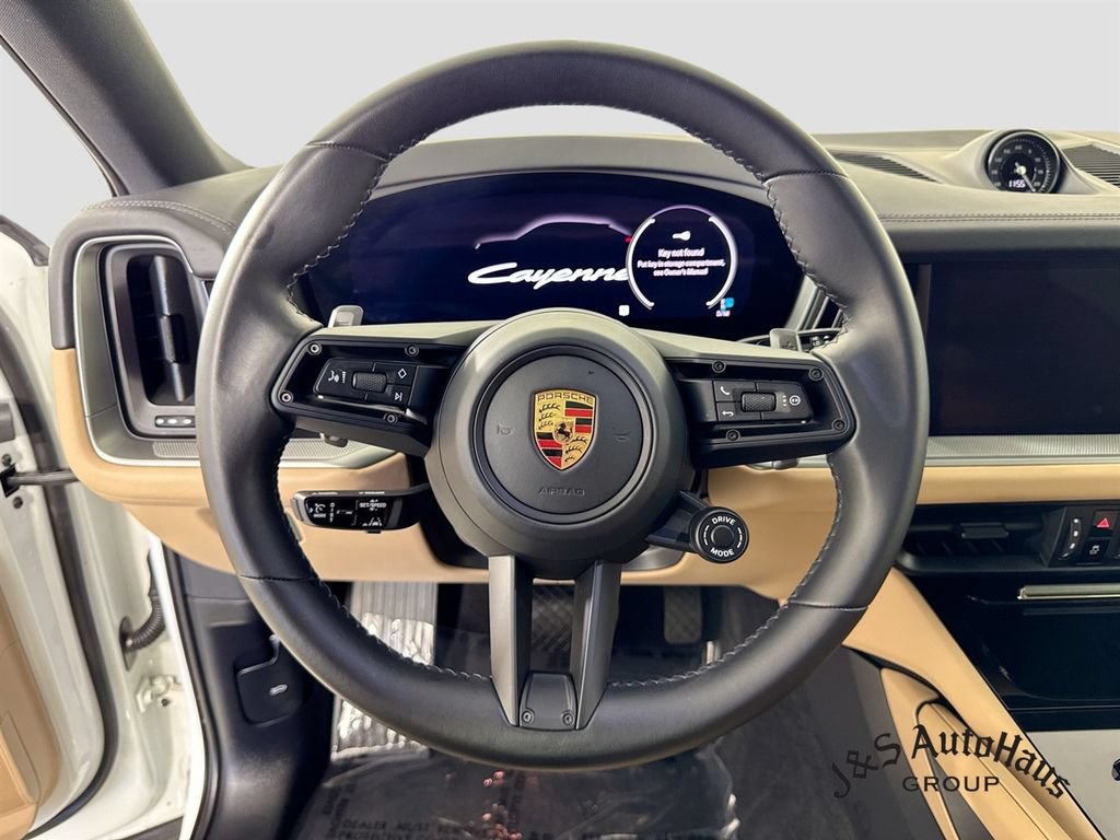 Used 2024 Porsche Cayenne Coupe AWD/4WD image 12
