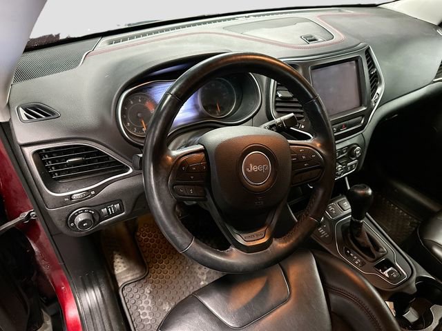 Used 2019 Jeep Cherokee Trailhawk w/ Cold Weather Group image 9