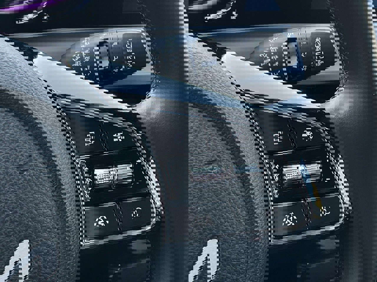 Used 2025 Kia Seltos S image 24