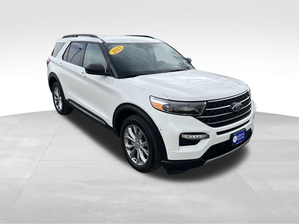 Used 2023 Ford Explorer XLT w/ Equipment Group 202A image 11