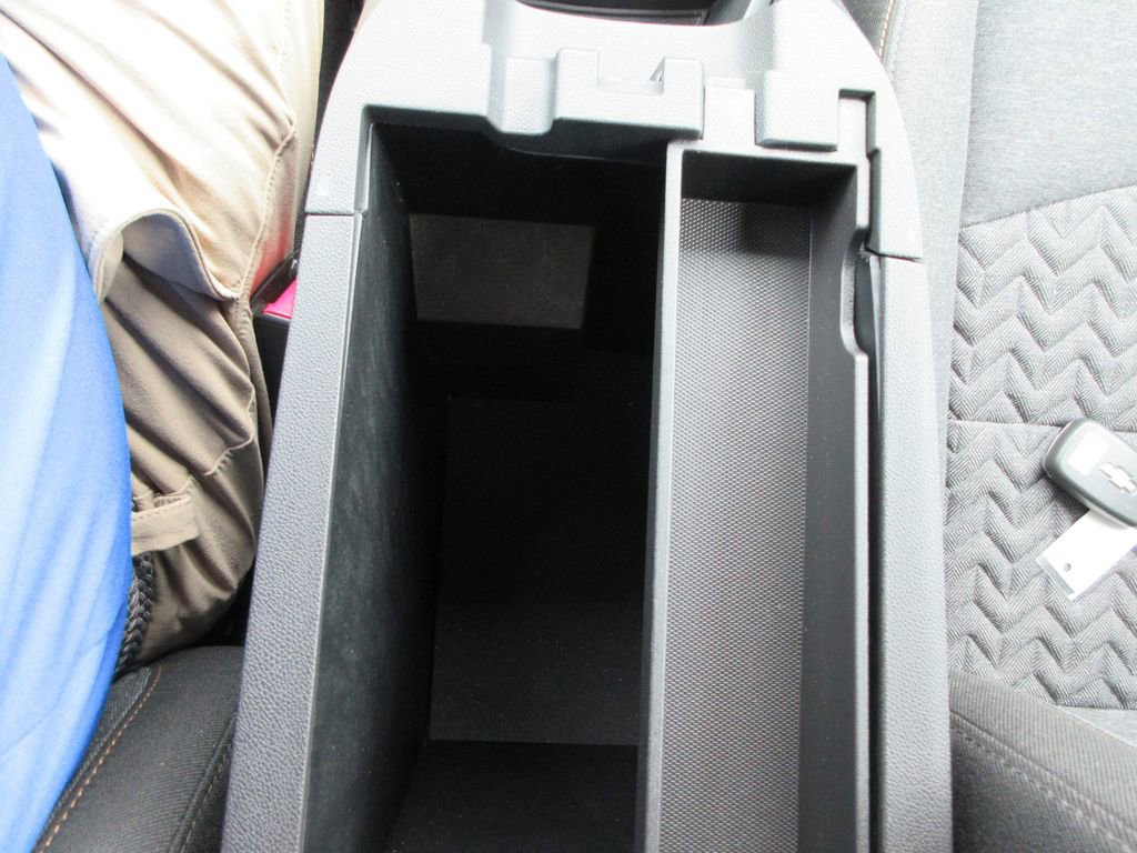 Used 2024 Chevrolet Equinox LT w/ LPO, Floor Liner Package FWD image 27