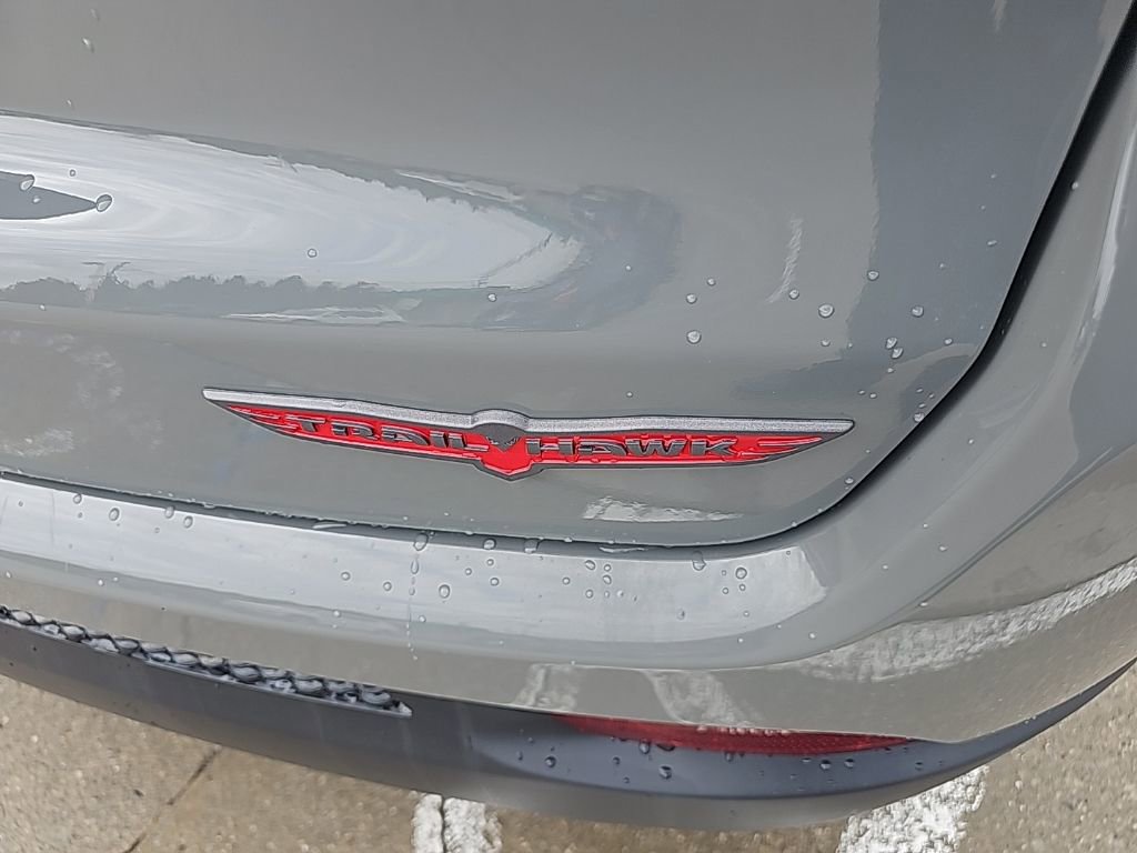 Certified 2022 Jeep Compass Trailhawk w/ Trailhawk Convenience Group AWD/4WD image 14