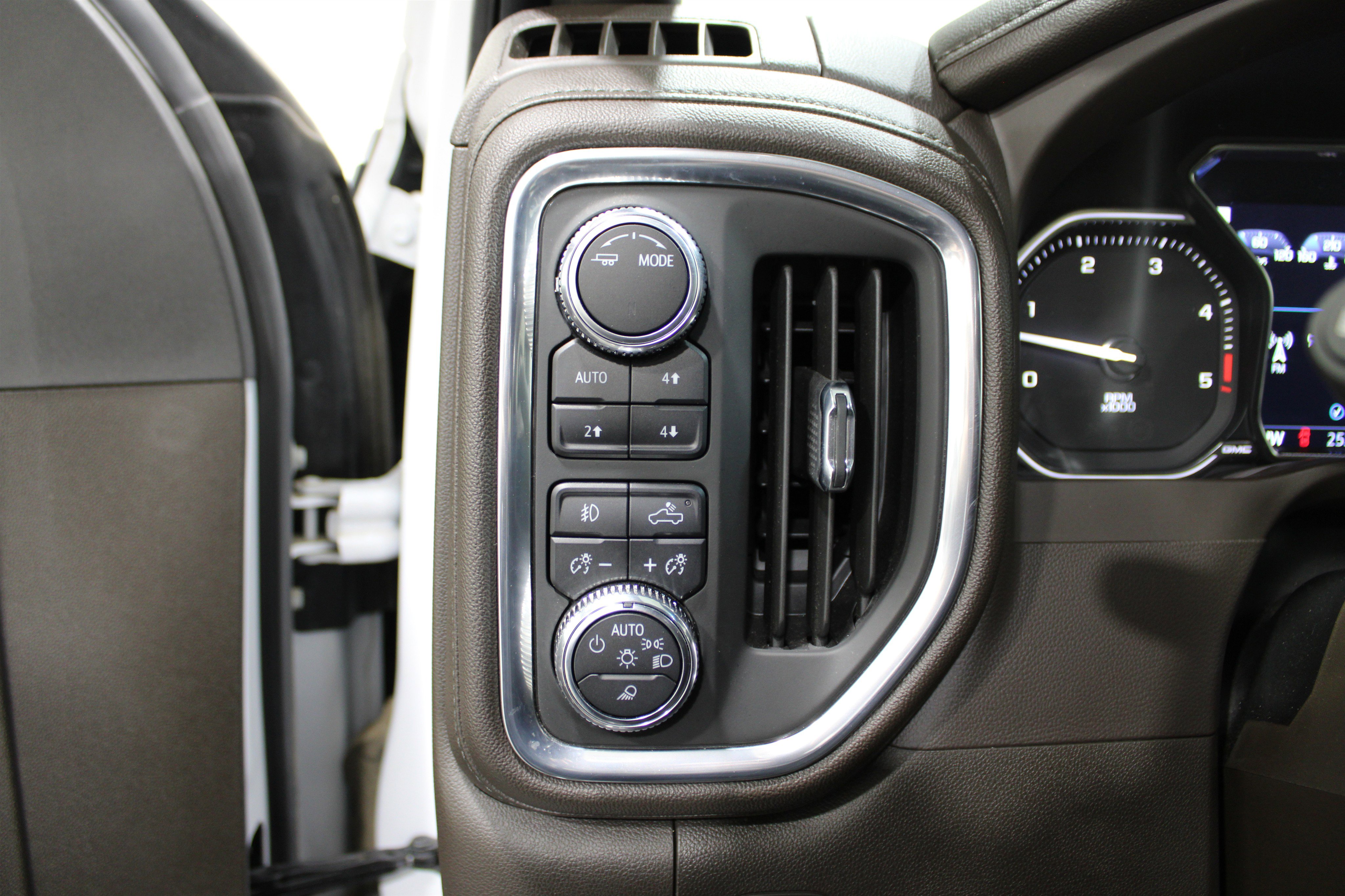 Used 2022 GMC Sierra 2500 Denali image 10