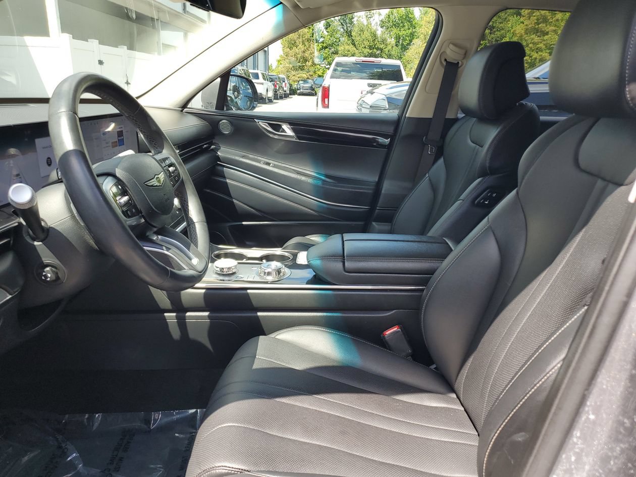 Used 2025 Genesis GV80 2.5T Standard AWD/4WD image 18