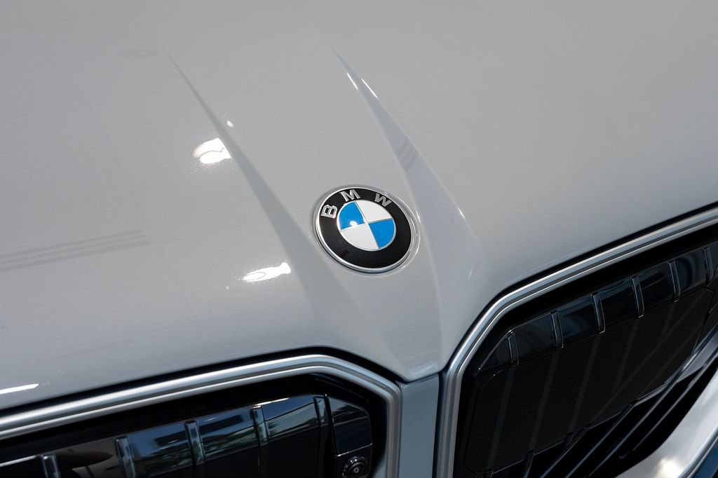 New 2026 BMW X3 xDrive30i w/ Premium Package AWD/4WD image 18