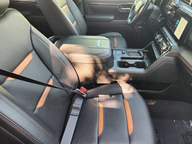 Used 2025 GMC Sierra 2500 AT4 w/ AT4 Premium Plus Package AWD/4WD image 19