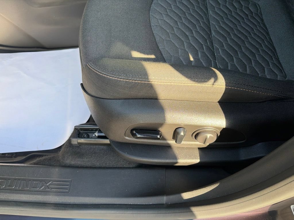 Used 2019 Chevrolet Equinox LT FWD image 21