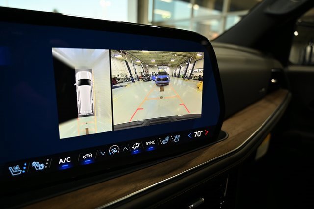 New 2026 Chevrolet Suburban High Country image 19