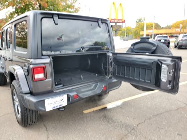 Used 2023 Jeep Wrangler Unlimited Sahara AWD/4WD image 27
