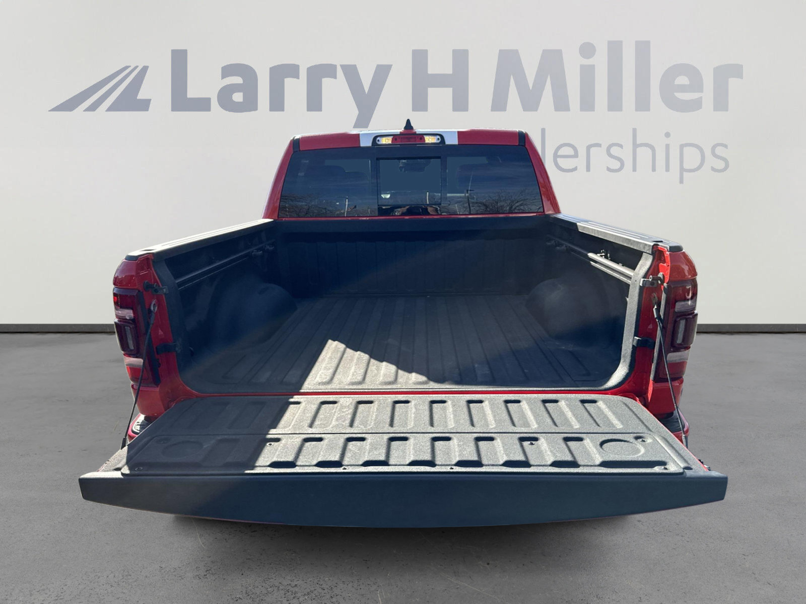 New 2024 RAM 1500 Laramie image 33