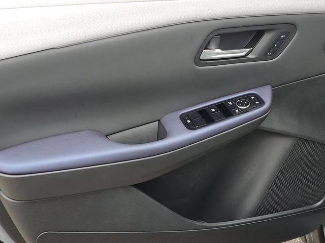 New 2026 Nissan Leaf Platinum+ w/ Illuminated Package FWD image 23