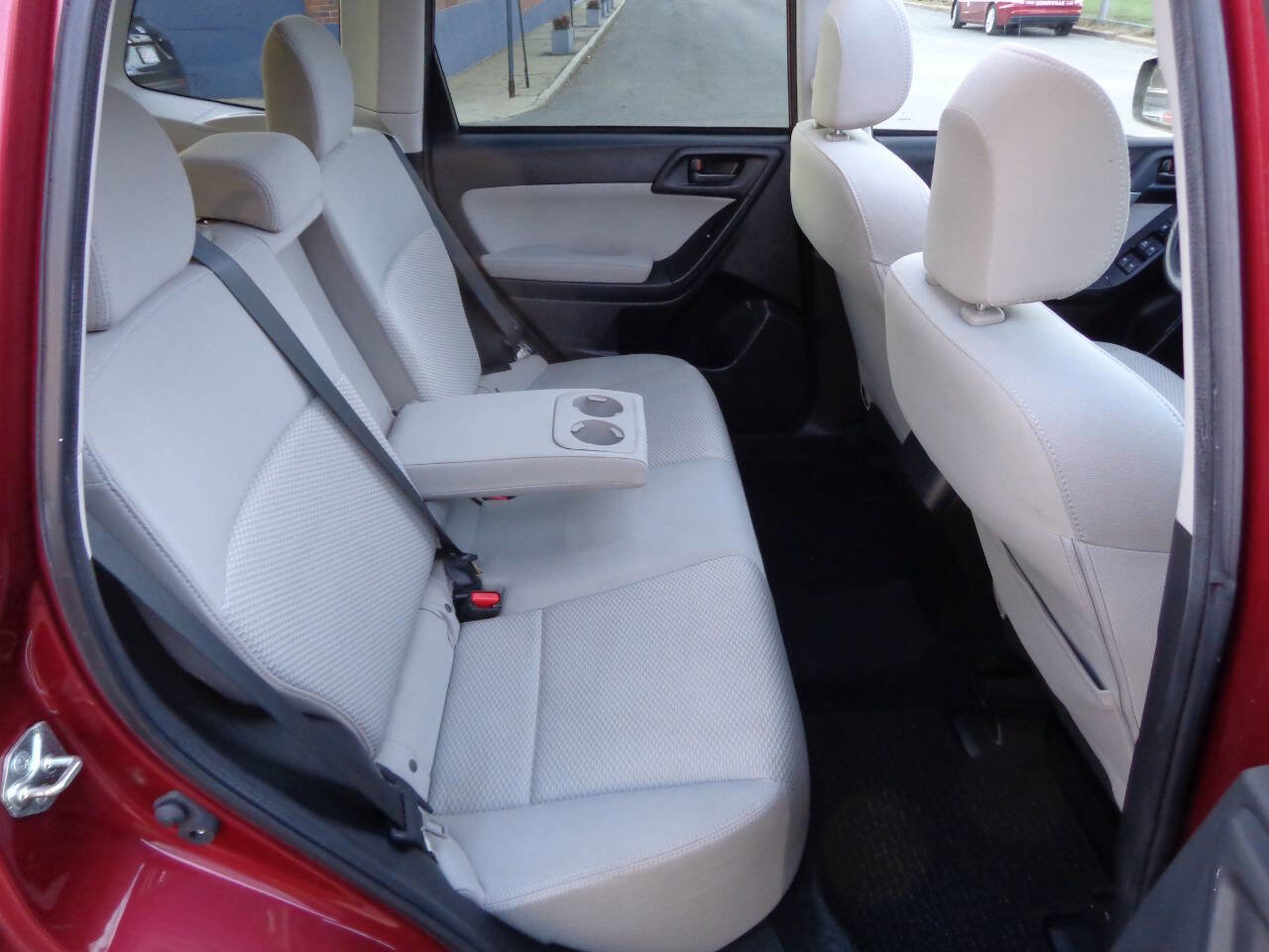 Used 2015 Subaru Forester 2.5i Premium w/ All-Weather Package image 39