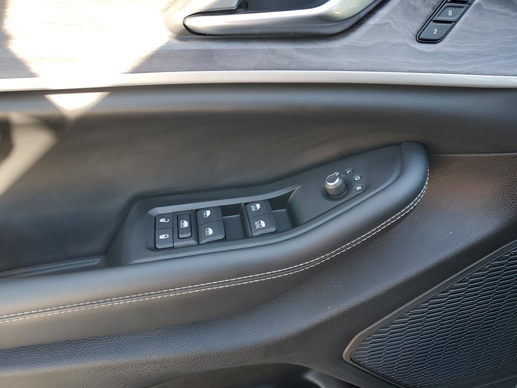 Used 2024 Jeep Grand Cherokee Limited image 27