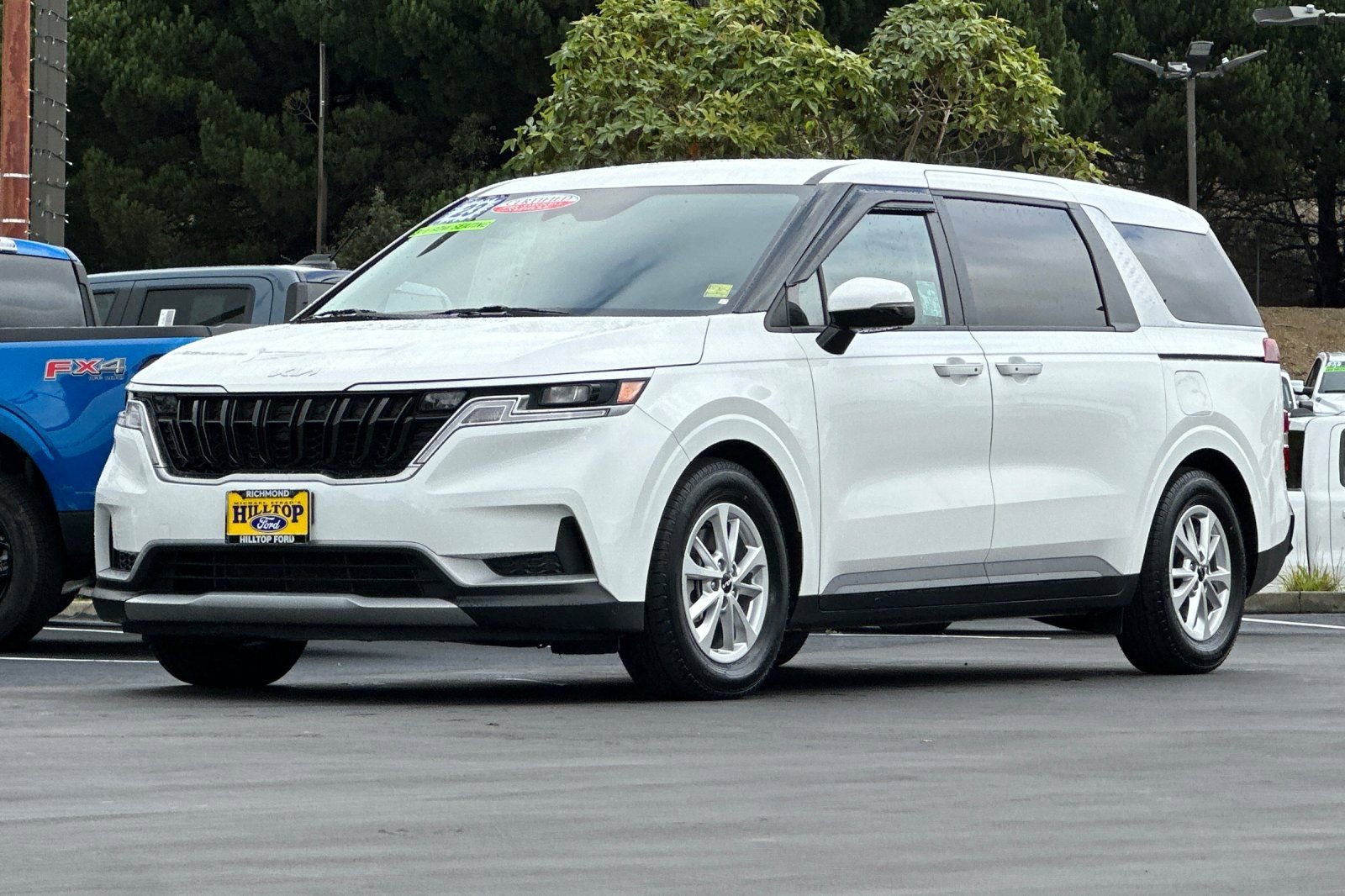 Certified 2023 Kia Carnival LX image 10