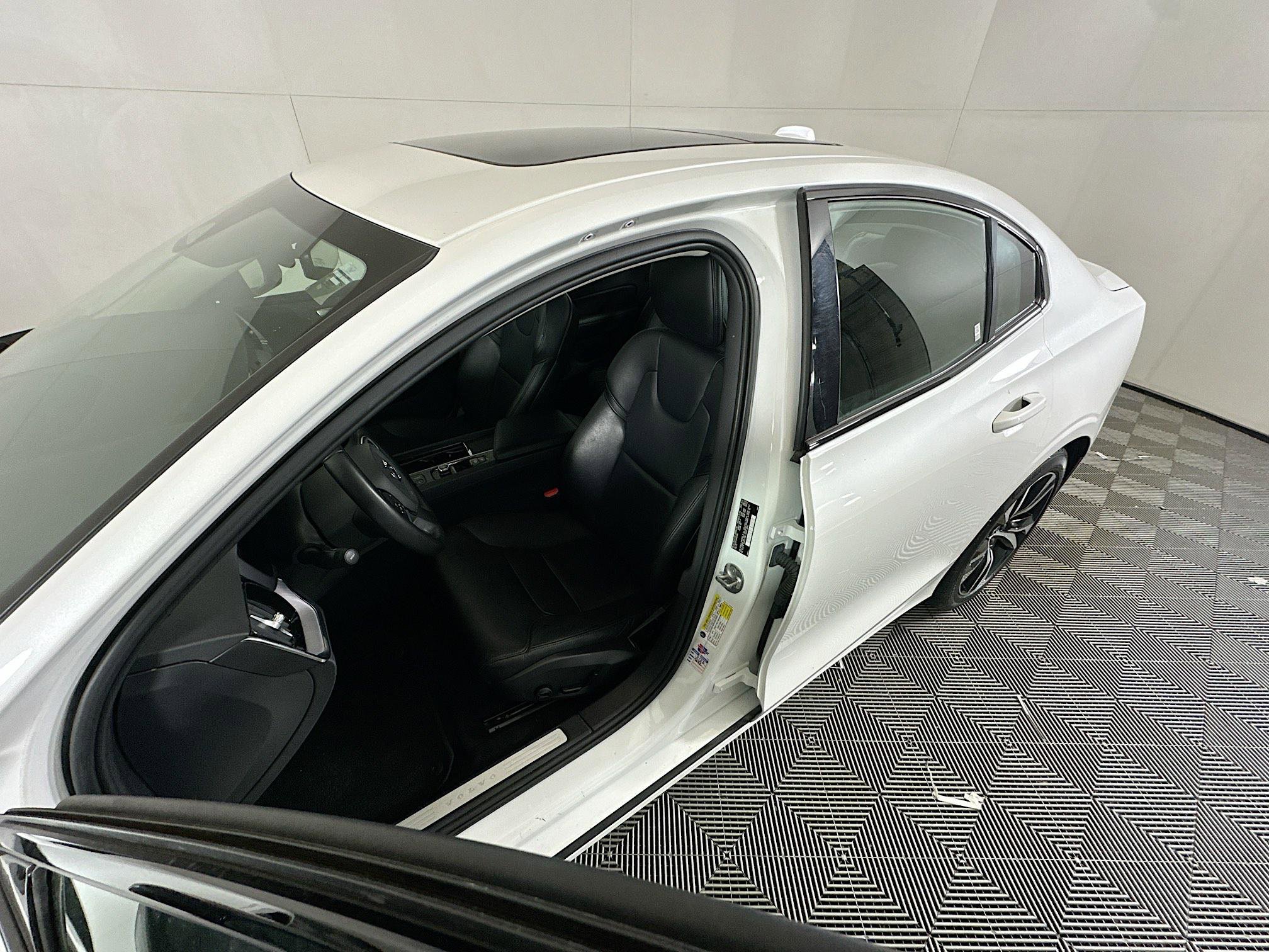 Used 2024 Volvo S60 B5 Core image 13