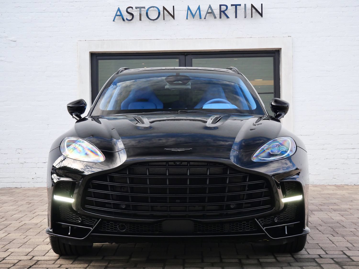 New 2026 Aston Martin DBX S AWD/4WD image 7