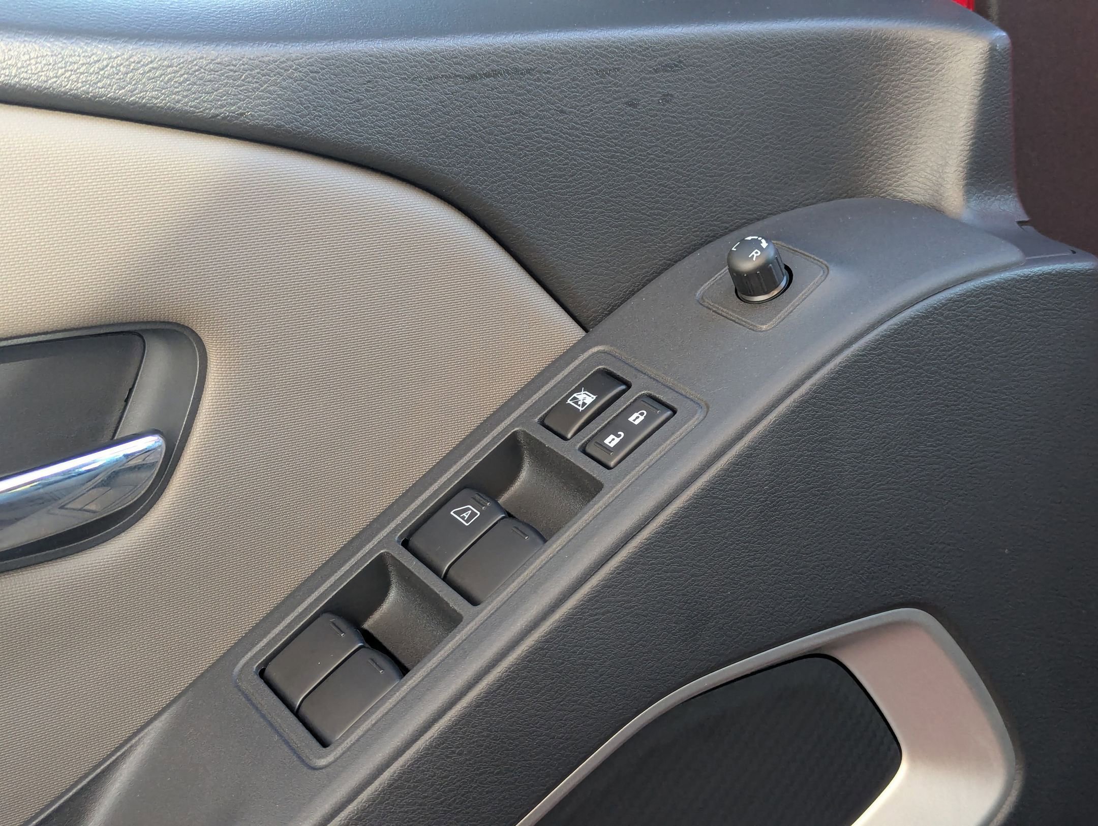 Used 2022 Nissan Frontier SV w/ Technology Package image 12