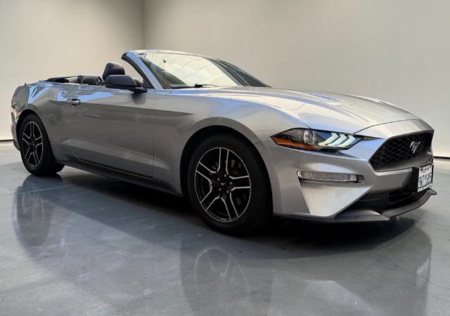Used 2020 Ford Mustang Premium RWD image 8