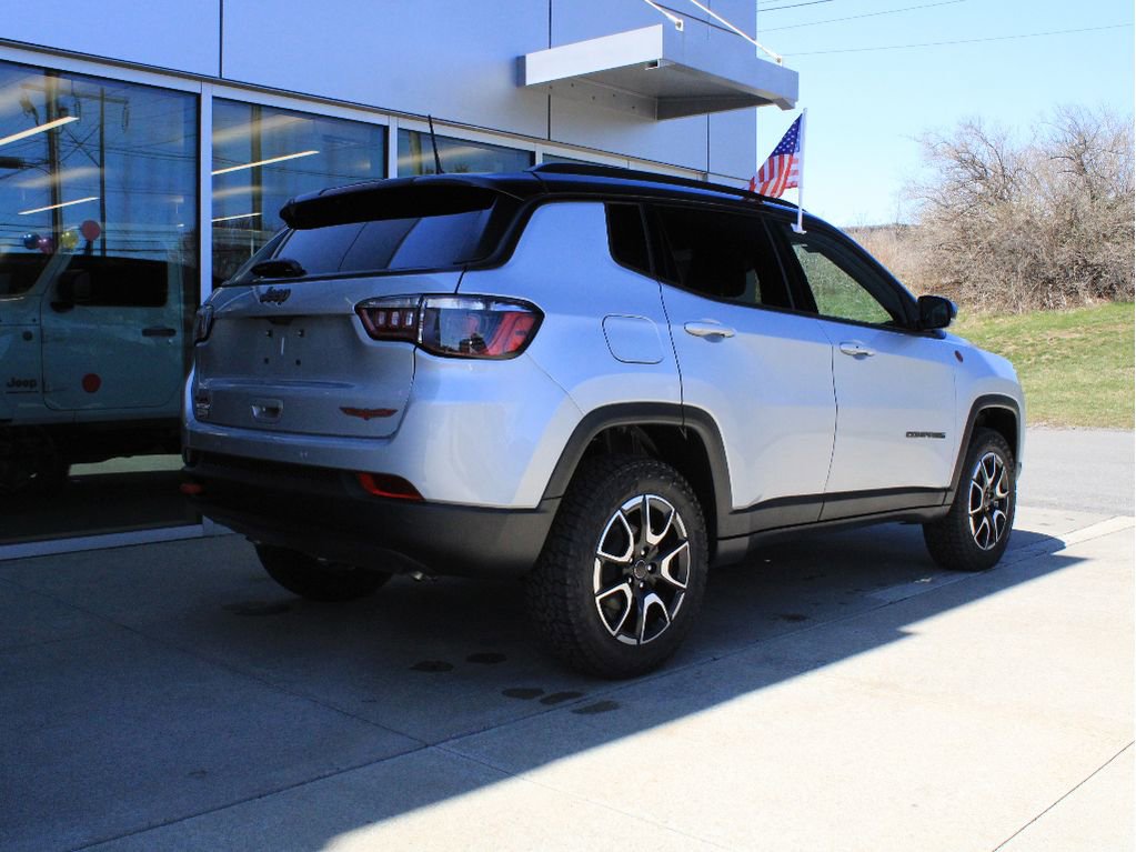 New 2026 Jeep Compass Trailhawk AWD/4WD image 8