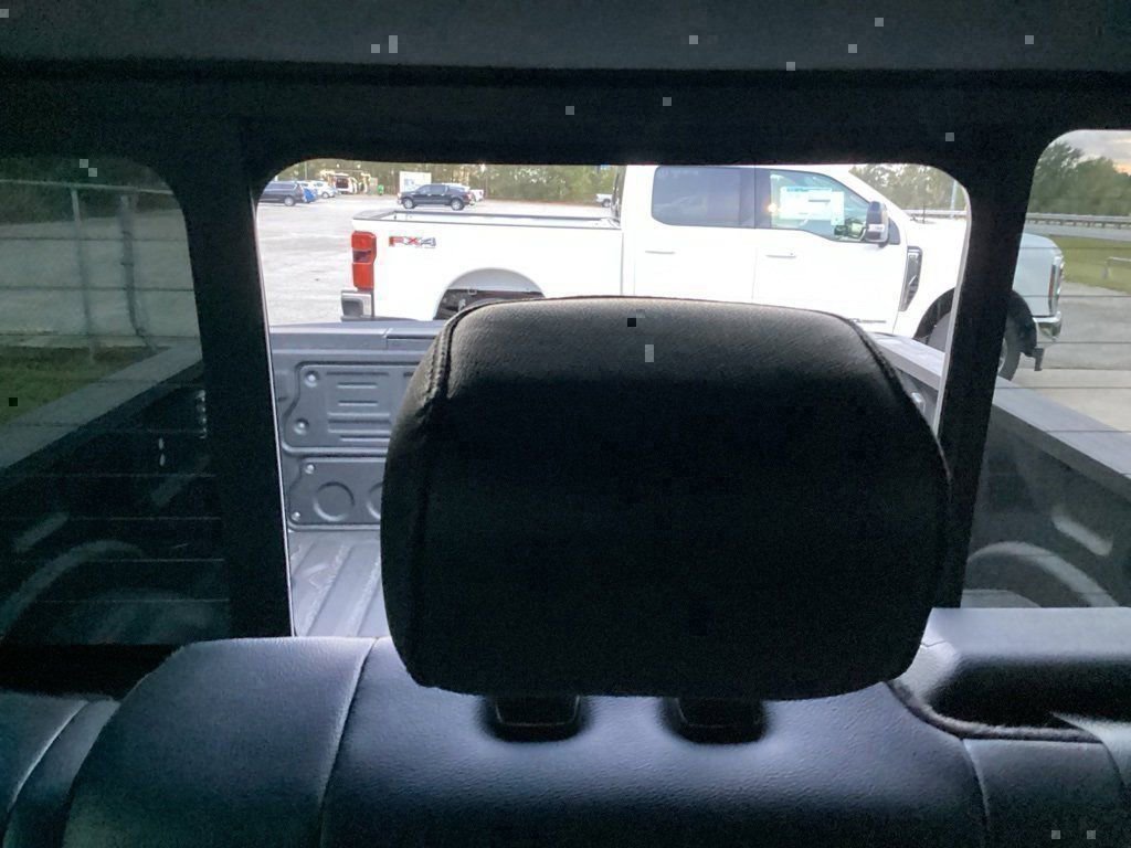 New 2026 Ford F250 Lariat w/ Black Appearance Package image 72