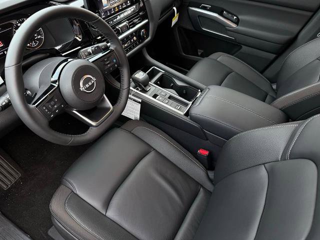 New 2025 Nissan Pathfinder SL FWD image 16
