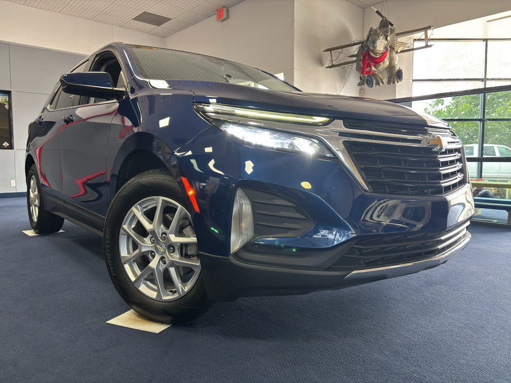 Used 2022 Chevrolet Equinox LT FWD image 1
