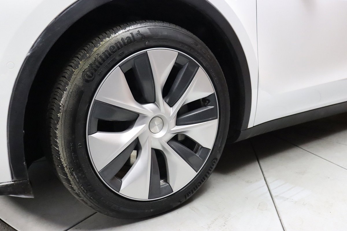 Used 2023 Tesla Model Y Long Range image 6