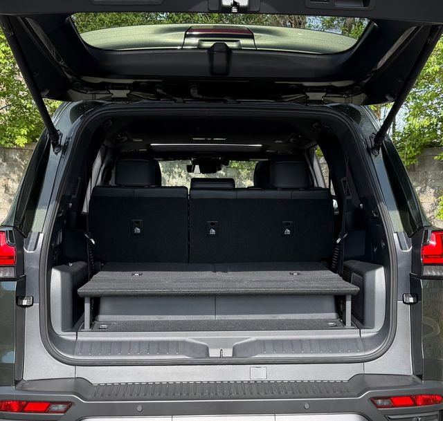 New 2026 Lexus LX 700h Luxury image 41