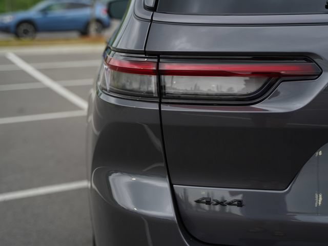 New 2026 Jeep Grand Cherokee L Limited w/ Limited Altitude Package AWD/4WD image 42