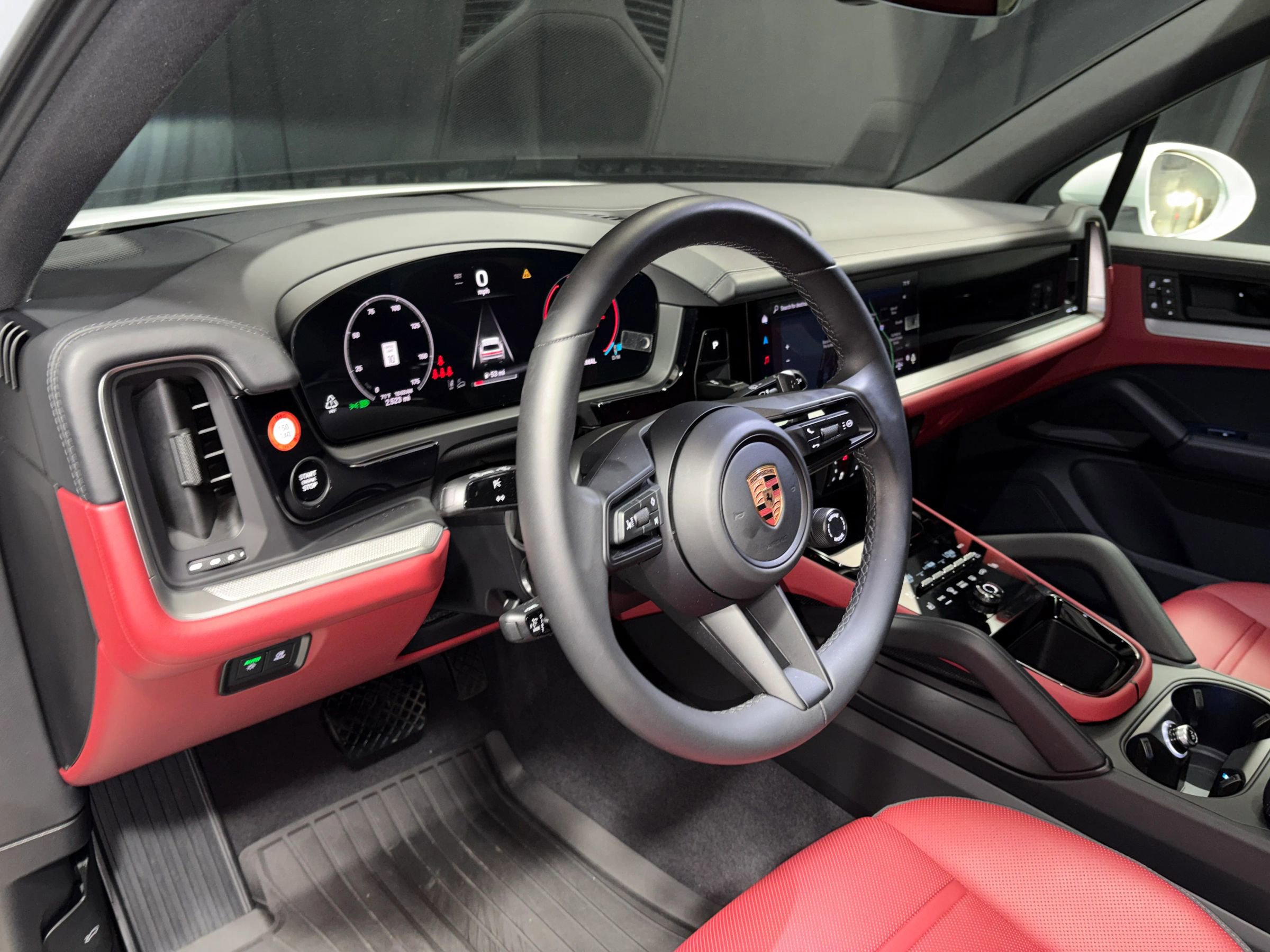 Used 2026 Porsche Cayenne image 16