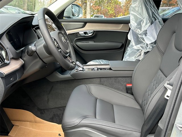 New 2026 Volvo XC90 B6 Plus w/ Protection Package image 7