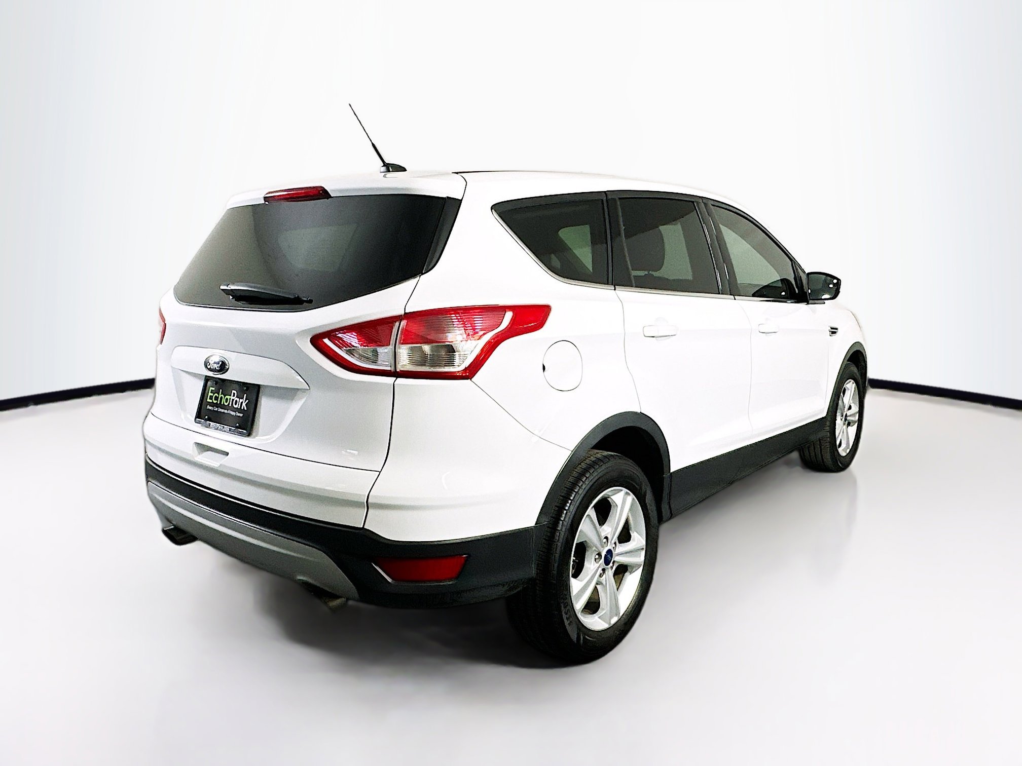 Used 2015 Ford Escape SE image 9