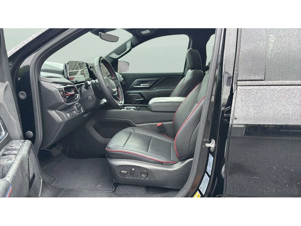 Used 2025 Chevrolet Silverado EV RST AWD/4WD image 11