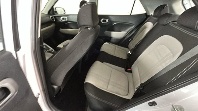 Used 2020 Hyundai Venue SEL FWD image 26