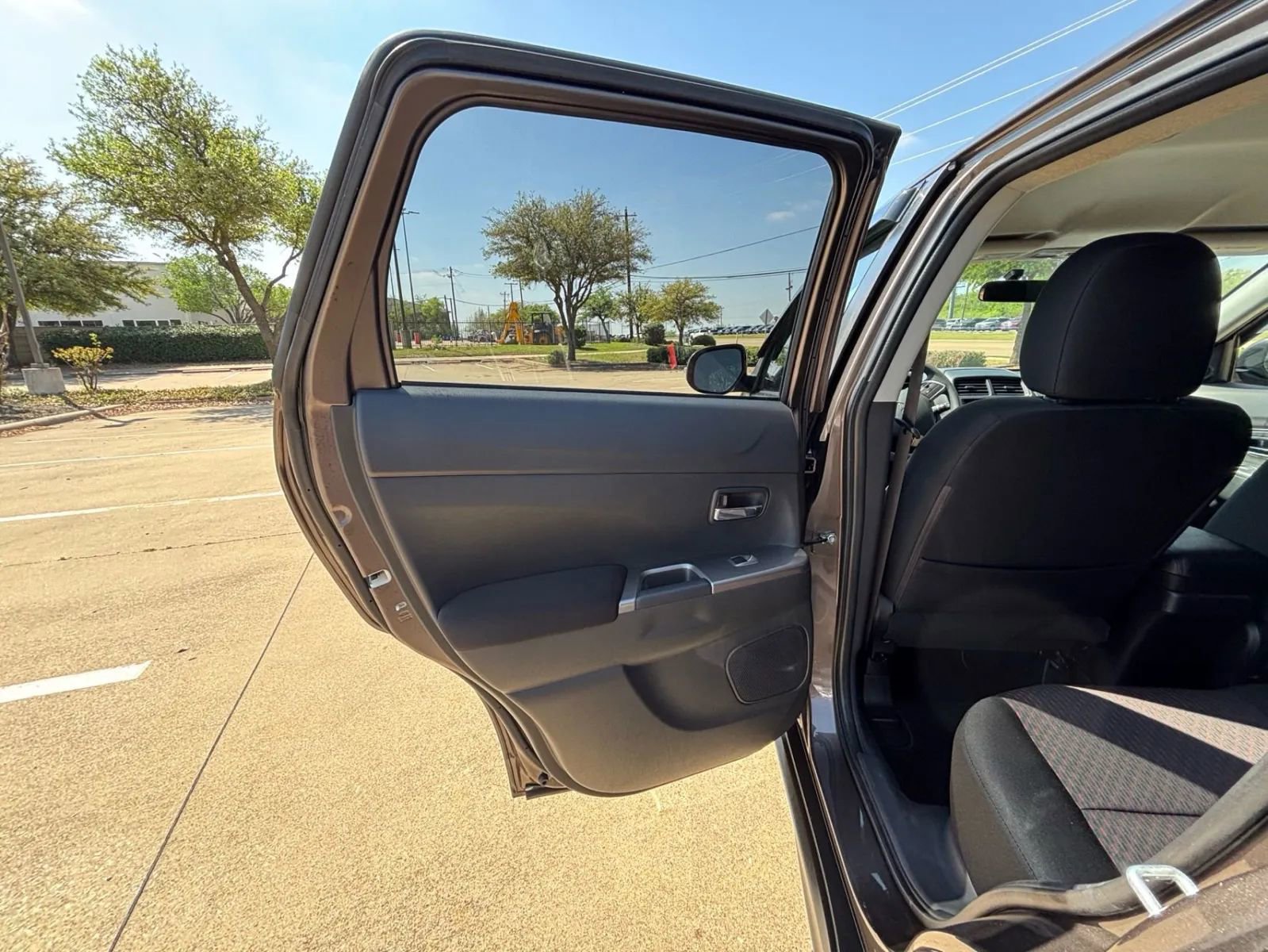 Used 2018 Mitsubishi Outlander Sport ES FWD image 21