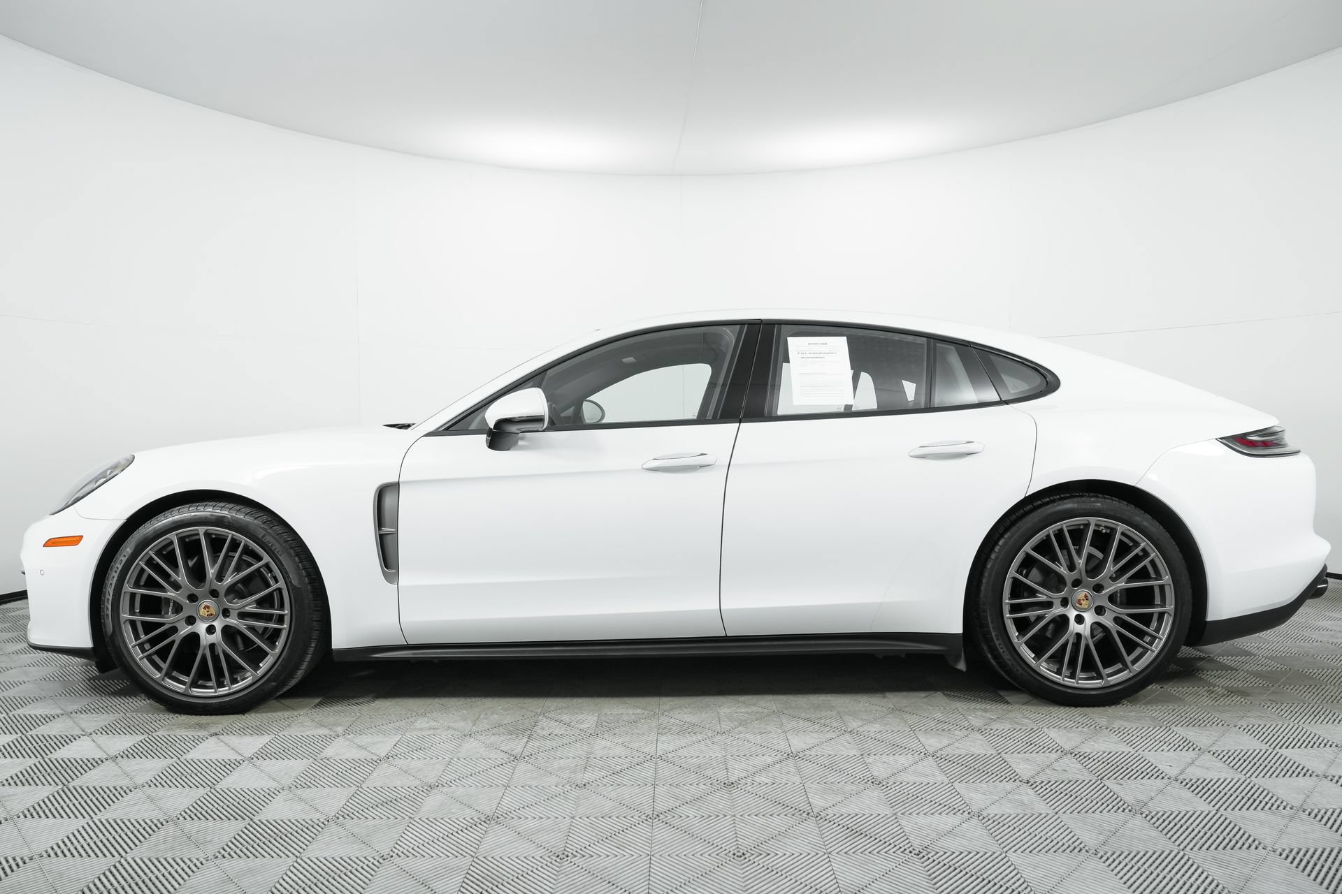 Used 2023 Porsche Panamera Platinum Edition RWD image 13