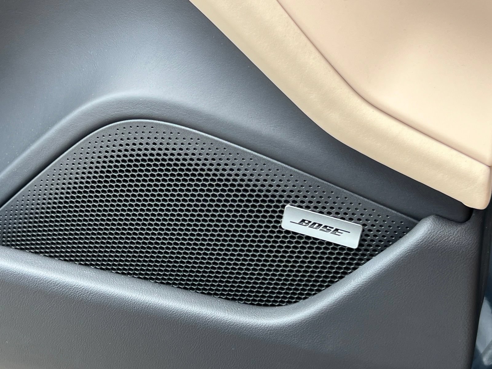 New 2026 Porsche Taycan AWD/4WD image 32