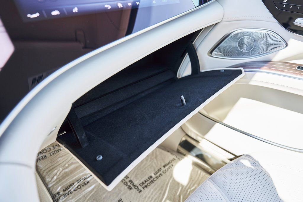 Used 2025 Mercedes-Benz Maybach EQS 680 4MATIC image 93