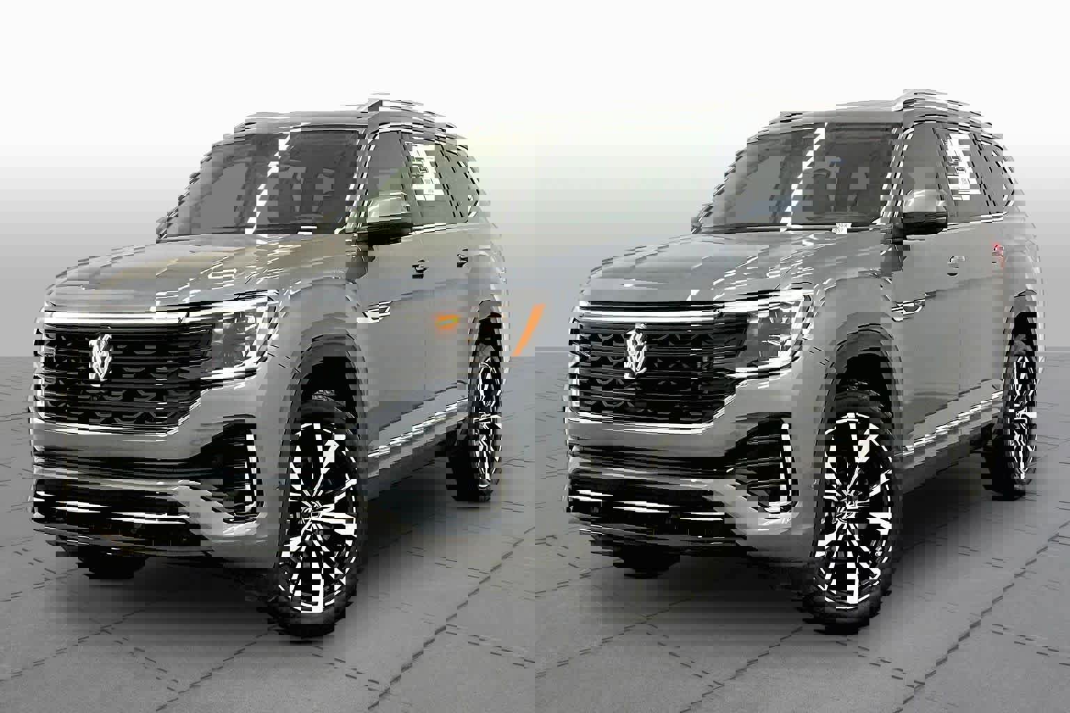 Used 2024 Volkswagen Atlas SEL Premium R-Line image 2