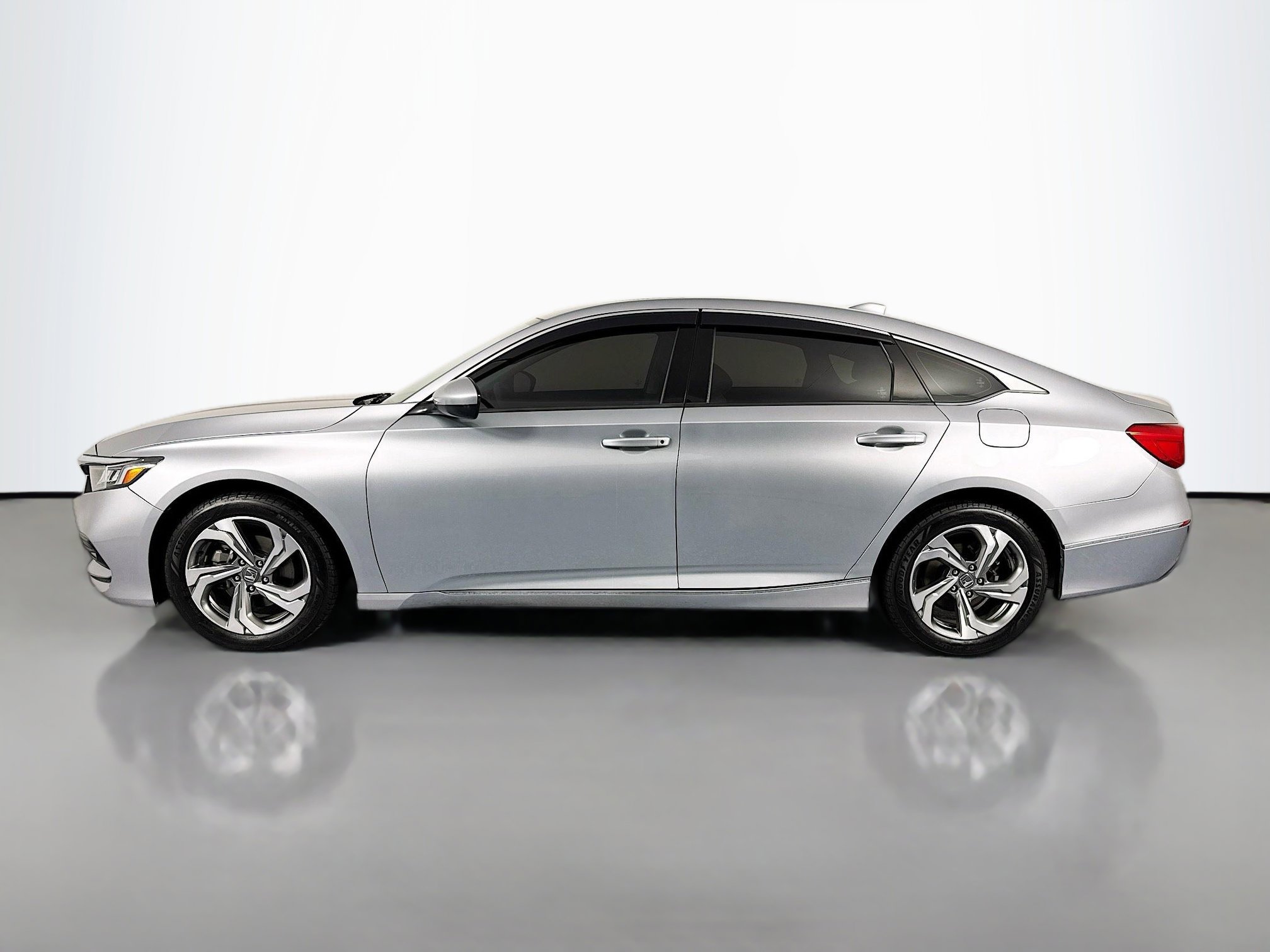 Certified 2019 Honda Accord EX image 8